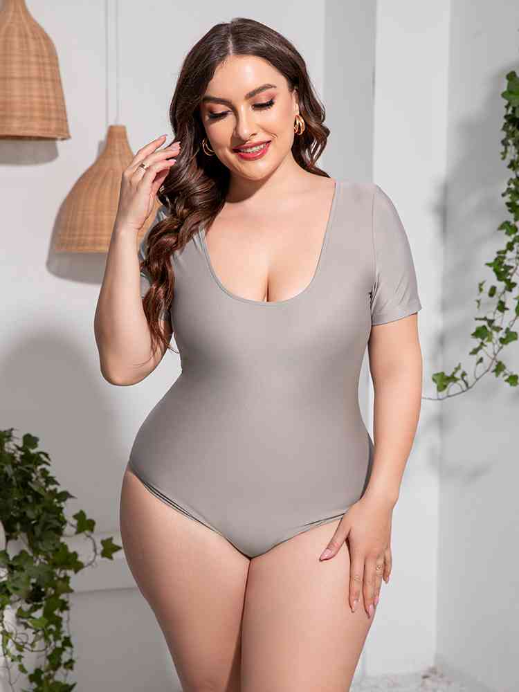 Plus Size Scoop Neck Short Sleeve One Piece Swimsuit