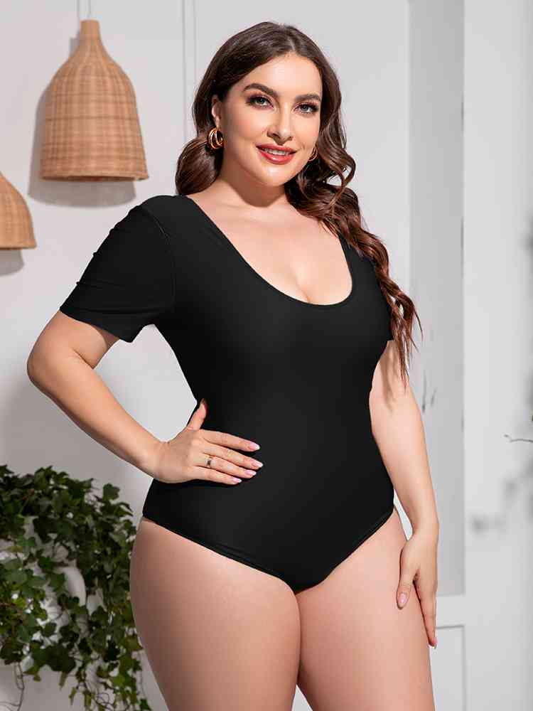 Plus Size Scoop Neck Short Sleeve One Piece Swimsuit