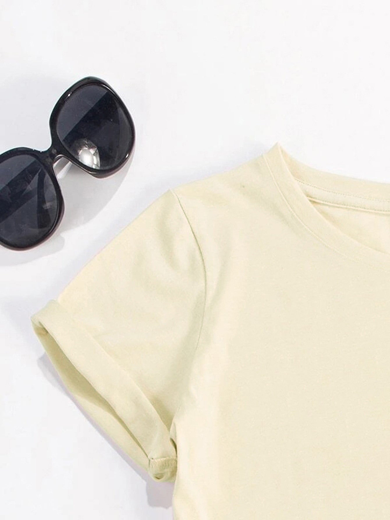 Letter Graphic Round Neck Short Sleeve T Shirt